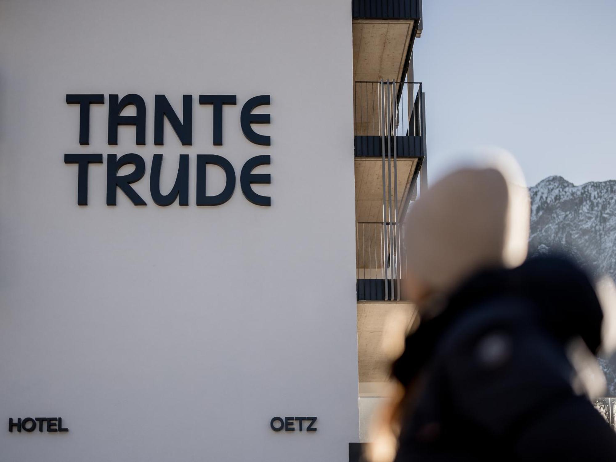 Aparthotel Tante Trude Oetz Buitenkant foto